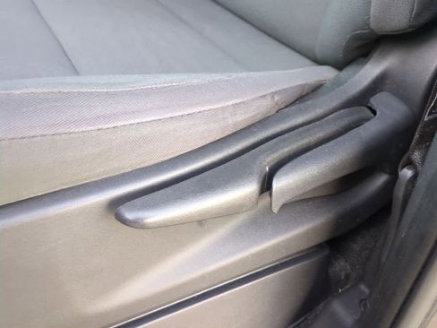 Used 2022 Nissan Frontier S w/ Technology Package image 16