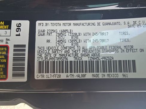 Used 2025 Toyota Tacoma SR5 image 34