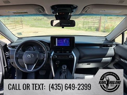 Used 2024 Toyota Venza LE AWD/4WD image 28