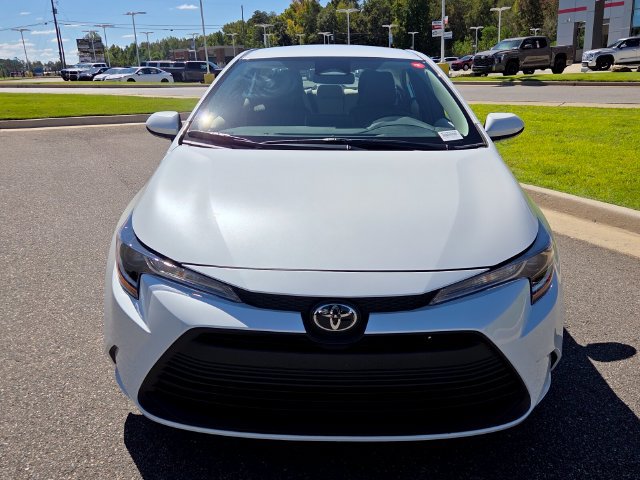 New 2026 Toyota Corolla LE FWD image 2