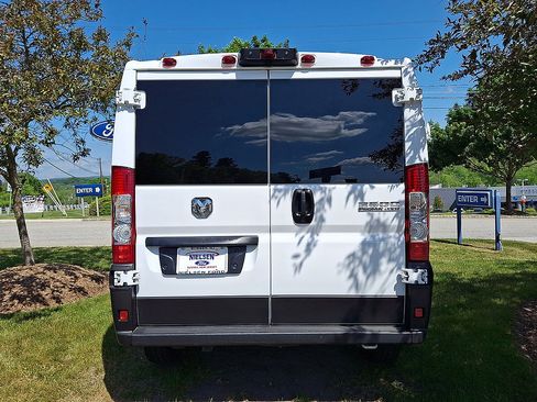 Used 2025 RAM ProMaster 2500 w/ U-Haul Equipment Group FWD image 13