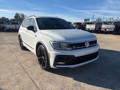 Used 2021 Volkswagen Tiguan SE R-Line image 2