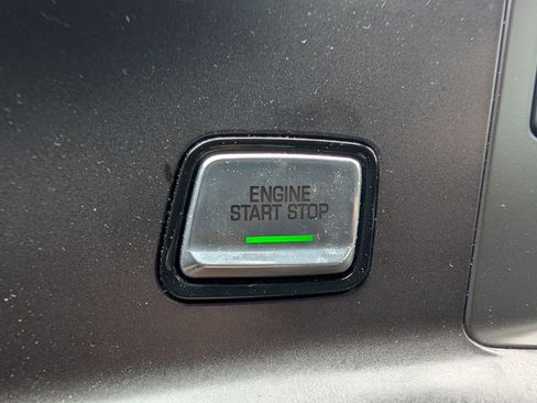 Used 2017 Chevrolet Corvette Stingray Coupe w/ 1LT image 28