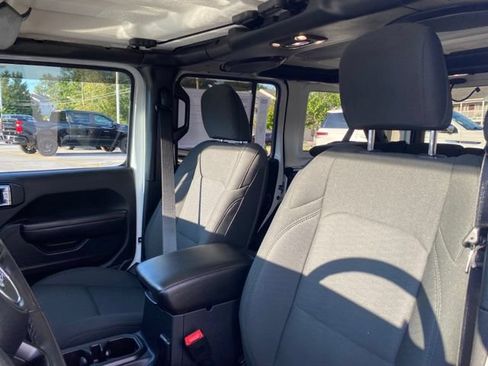 Used 2019 Jeep Wrangler Unlimited Sport S AWD/4WD image 13