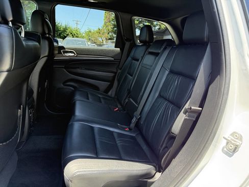 Used 2015 Jeep Grand Cherokee Limited AWD/4WD image 11