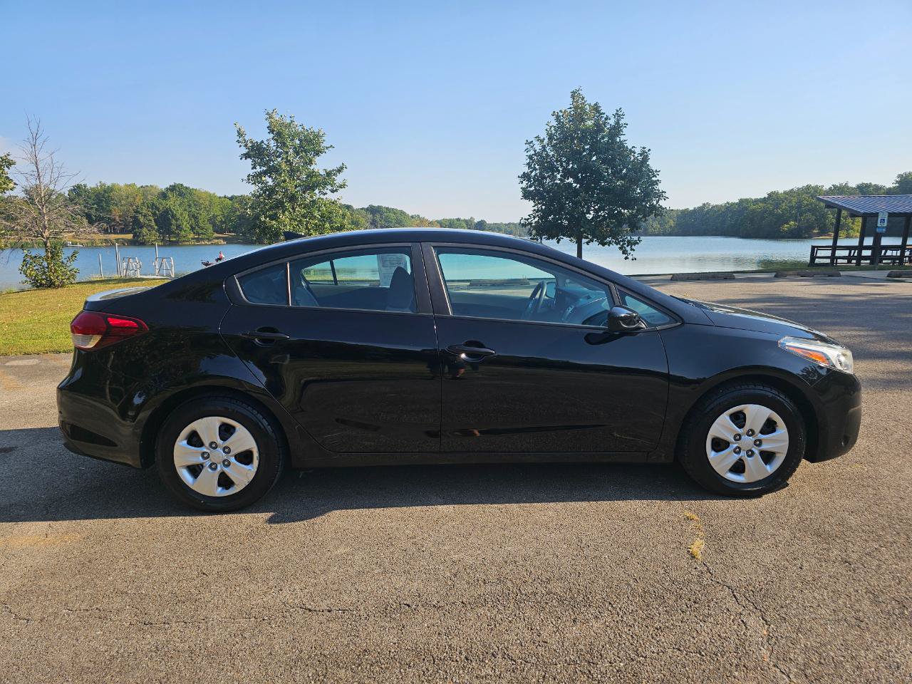 Used 2017 Kia Forte LX w/ LX Popular Package FWD image 3