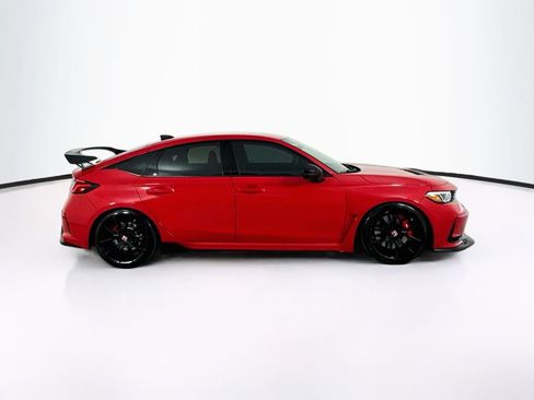 Used 2023 Honda Civic Type R image 9