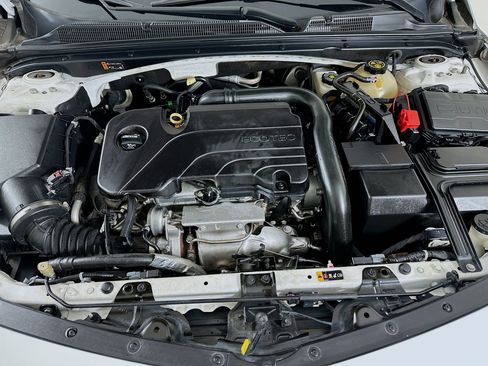 Used 2018 Chevrolet Malibu LT image 31