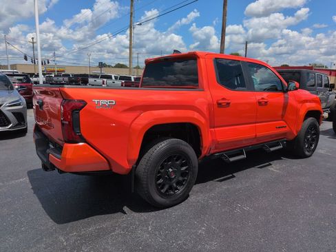 Used 2024 Toyota Tacoma TRD Sport AWD/4WD image 5