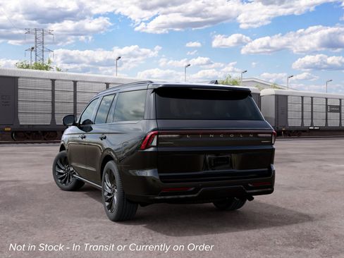 New 2027 Lincoln Navigator Reserve w/ Jet Appearance Package AWD/4WD image 33