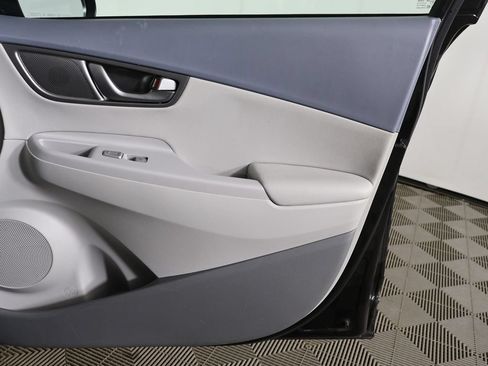 Certified 2021 Hyundai Kona Limited FWD image 20