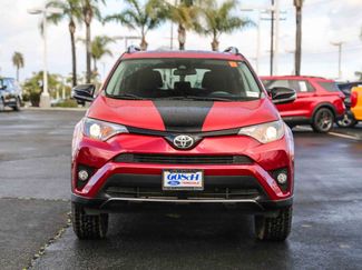 Used 2018 Toyota RAV4 Adventure video 2