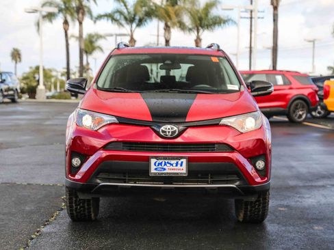 Used 2018 Toyota RAV4 Adventure image 2