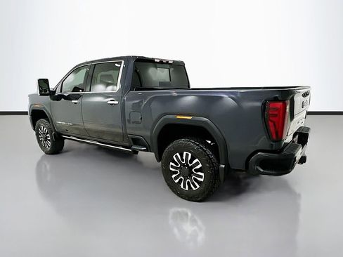 Used 2024 GMC Sierra 2500 Denali Ultimate w/ Max Trailering Package AWD/4WD image 5