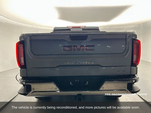Used 2025 GMC Sierra 1500 SLT w/ SLT Convenience Package image 4
