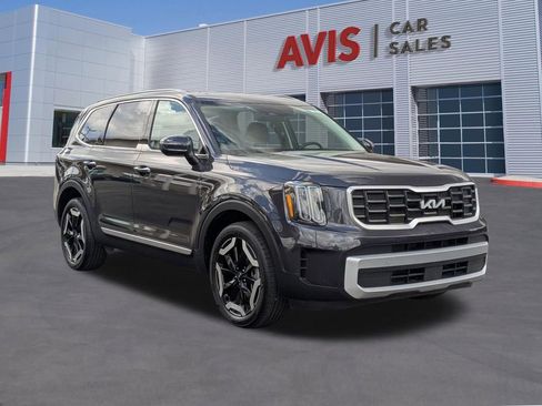 Used 2025 Kia Telluride S image 9