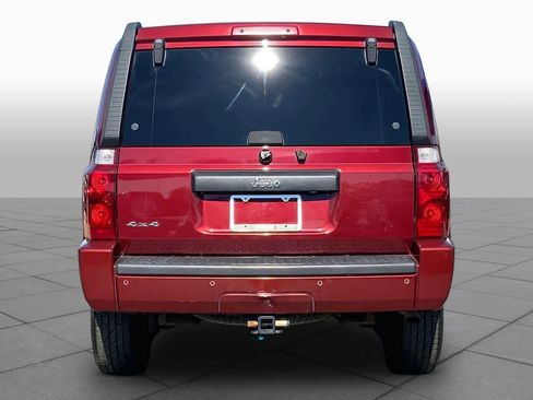 Used 2007 Jeep Commander Sport image 4