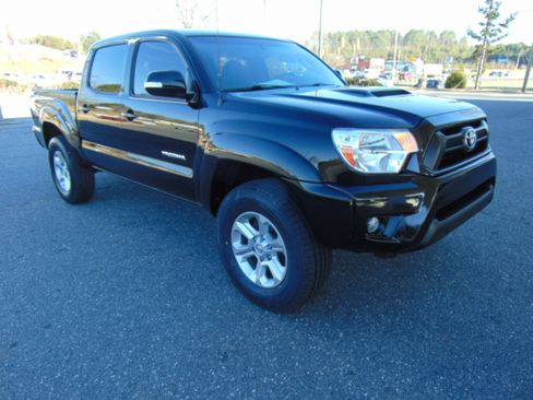 Used 2012 Toyota Tacoma 4x4 Double Cab image 16