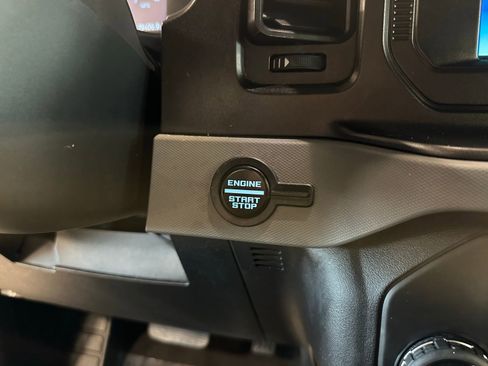 Used 2023 Ford Bronco Big Bend image 21