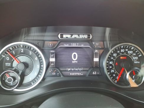 Used 2019 RAM 1500 Big Horn AWD/4WD image 19