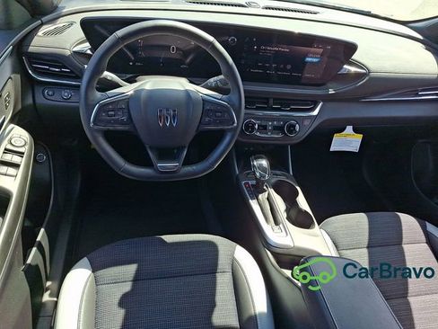 Used 2025 Buick Envista Preferred w/ Convenience I Package FWD image 11