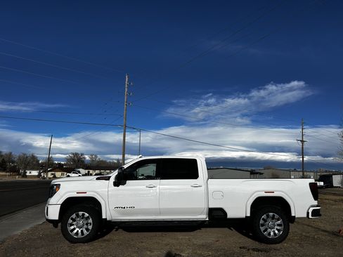 Used 2022 GMC Sierra 3500 AT4 w/ AT4 Premium Plus Package image 2