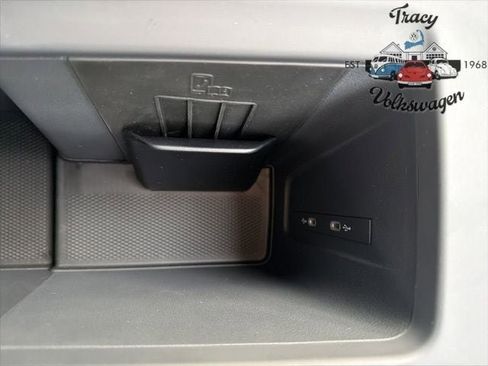 New 2026 Volkswagen Tiguan SE R-Line image 14