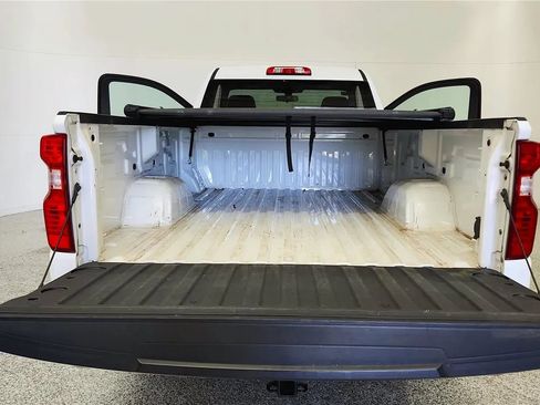 Used 2021 Chevrolet Silverado 1500 W/T w/ WT Value Package AWD/4WD image 19
