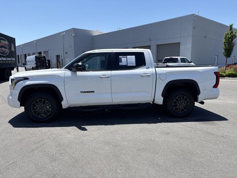 Used 2024 Toyota Tundra SR5 w/ SR5 Premium Package AWD/4WD image 6