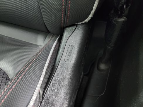 Used 2022 Chevrolet TrailBlazer RS w/ Convenience Package image 39