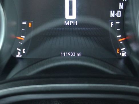 Used 2017 Dodge Challenger SXT RWD image 25