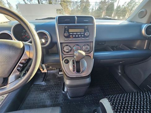 Used 2004 Honda Element EX image 16