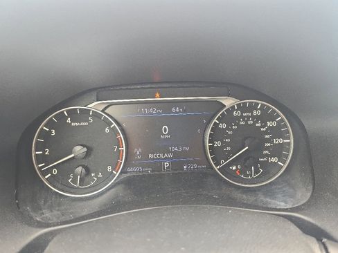 Used 2023 Nissan Altima 2.5 SV FWD image 14