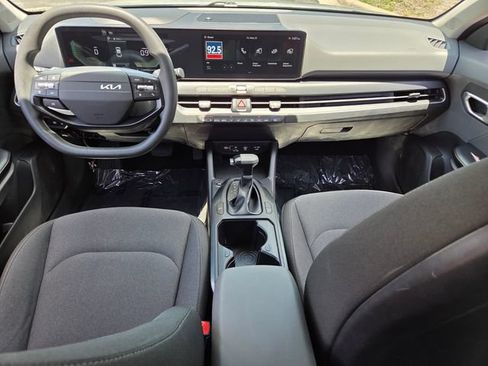 Used 2025 Kia K4 FWD image 13