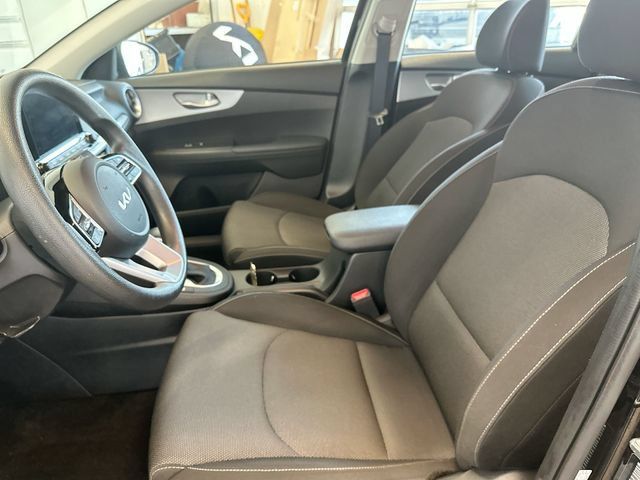 Certified 2023 Kia Forte LXS w/ LXS Technology Package FWD image 15
