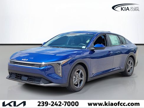 New 2026 Kia K4 FWD image 3