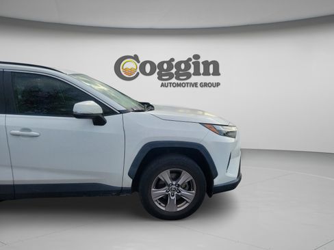 Used 2022 Toyota RAV4 XLE image 19