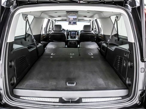 Used 2018 Cadillac Escalade ESV Premium Luxury image 37