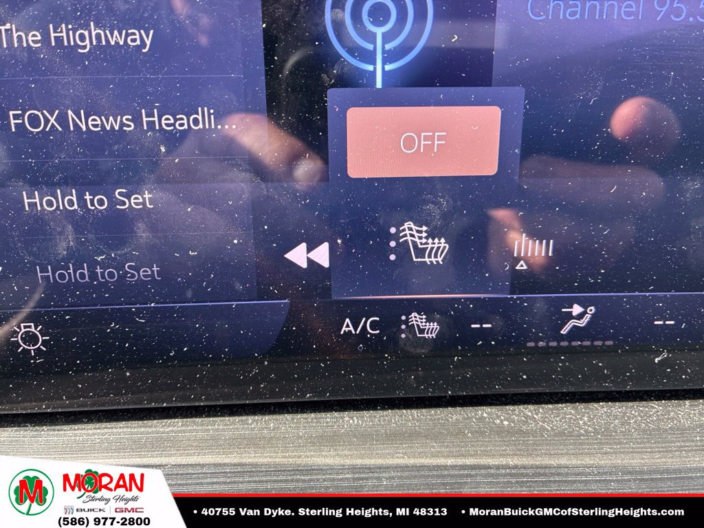 Used 2024 Buick Envision Sport Touring AWD/4WD image 14