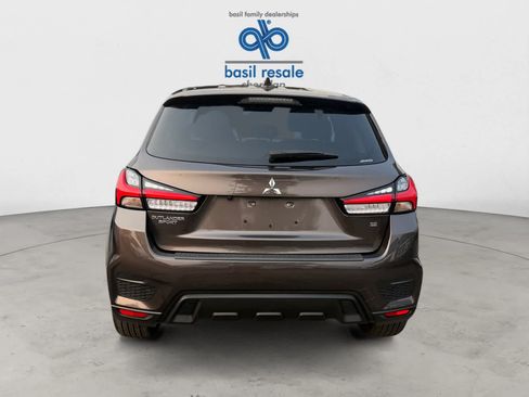 Used 2025 Mitsubishi Outlander Sport SE AWD/4WD image 4