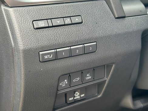 Used 2025 Lexus GX 550 w/ Accessory Package (2T) AWD/4WD image 33