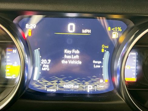 Used 2023 Jeep Wrangler Unlimited Sahara AWD/4WD image 19