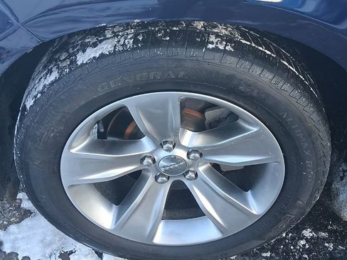 Used 2015 Dodge Charger SXT image 12