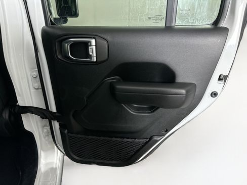 Used 2023 Jeep Wrangler Unlimited w/ Cold Weather Group image 28