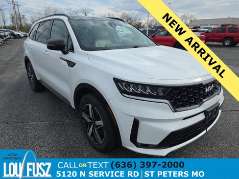 Used 2023 Kia Sorento S w/ Panoramic Sunroof Package image 1