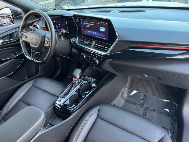 Used 2025 Chevrolet Trax RS w/ Driver Confidence Package FWD image 20