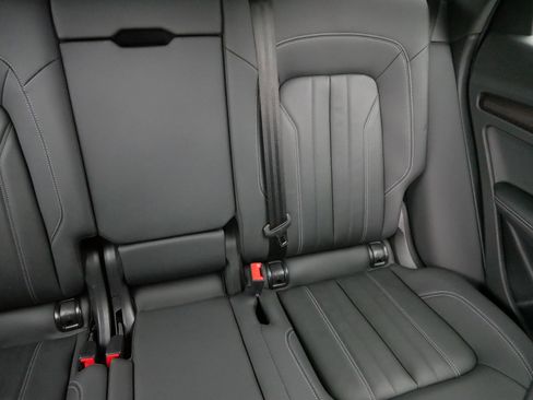 Used 2022 Audi Q5 2.0T Premium Plus image 14