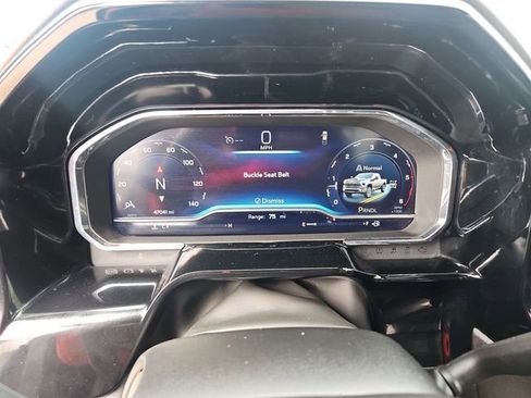 Used 2025 Chevrolet Silverado 2500 ZR2 AWD/4WD image 12