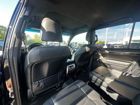 Used 2020 Lexus GX 460 Luxury w/ Luxury Sport Package AWD/4WD image 20