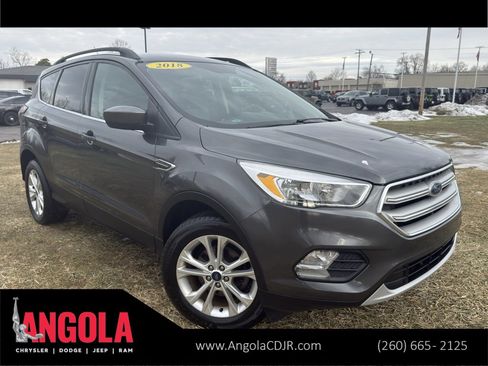 Used 2018 Ford Escape SE image 1